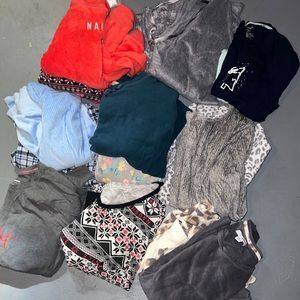 Ladies Medium Pajamas 9 sets bundle